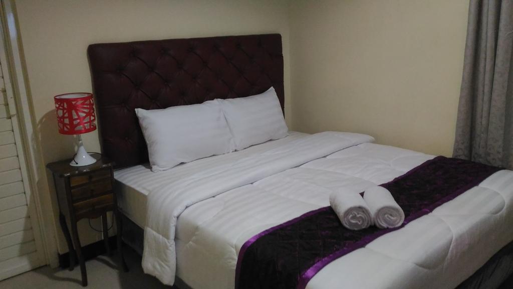 Diponegoro House Ξενοδοχείο Salatiga Εξωτερικό φωτογραφία